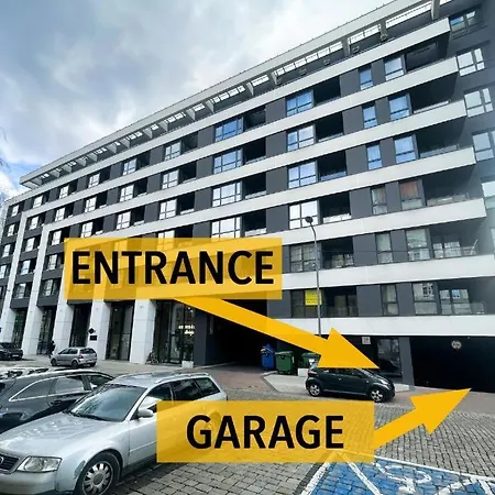 Urban Premium - Opolska 10 No 91 - Balcony - Rooftop Garden - Free Garage Apartment *