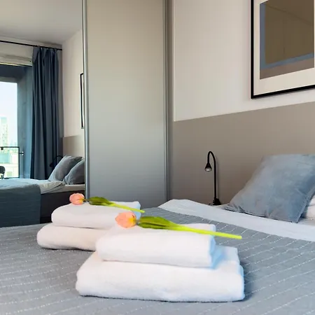 Apartment Urban Premium - Opolska 10 No 91 - Balcony - Rooftop Garden - Free Garage